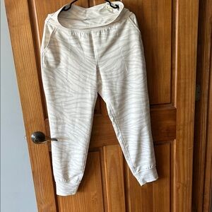 Old Navy Women's White Zebra Print Joggers